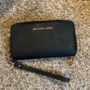Michael Kors Jet Set Travel Wallet/Wristlet